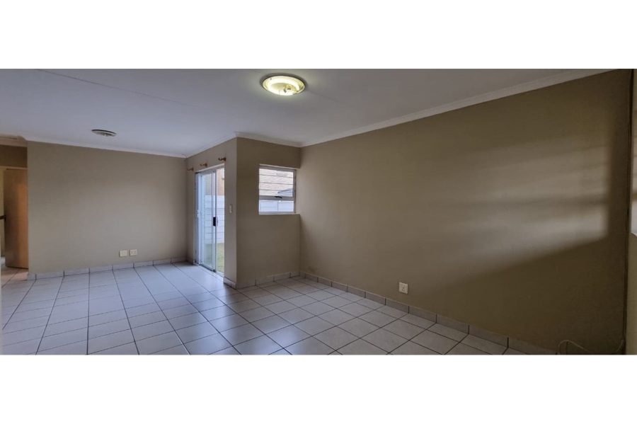 To Let 3 Bedroom Property for Rent in Normandie Western Cape
